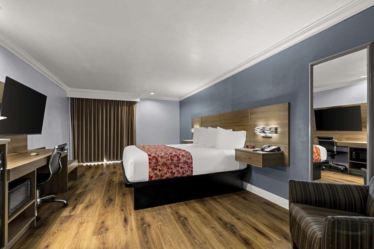 Best Western Moreno Hotel&Suites Moreno Valley Esterno foto